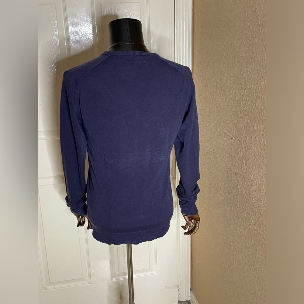 John Lewis Men's Acrylic V-Neck Sweater, Navy, Made in the USA, Medium - Picture 4 of 10